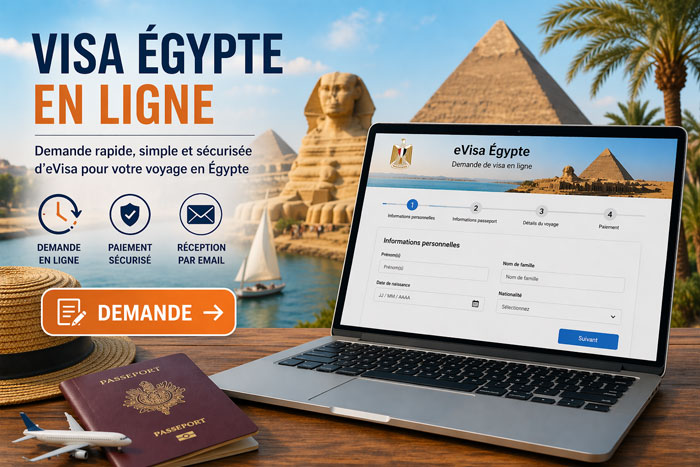 Formulaire visa Égypte en ligne sur ordinateur avec pyramides et passeport